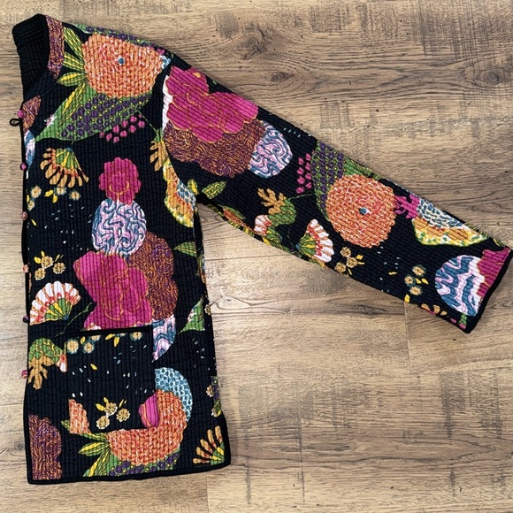 Colorful Women's Jacket with Floral Design - Picture 10 of 10